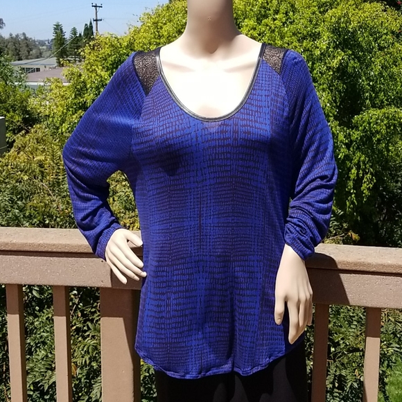 Calvin Klein Jeans Tops - Calvin Klein Blue & Black Hi Low Top  NWOT
